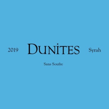 Dunites Syrah Sans Soufre 2019 label; A simple blue label with black text